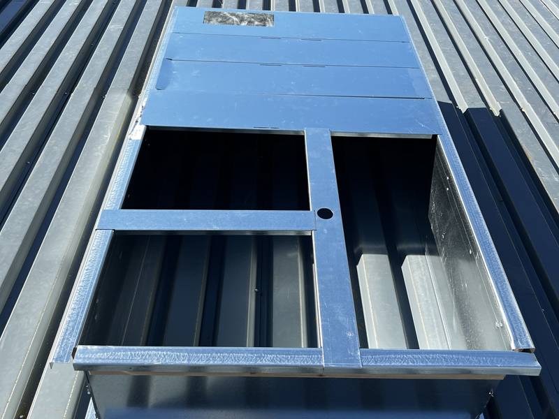 New roof curb set on a metal deck